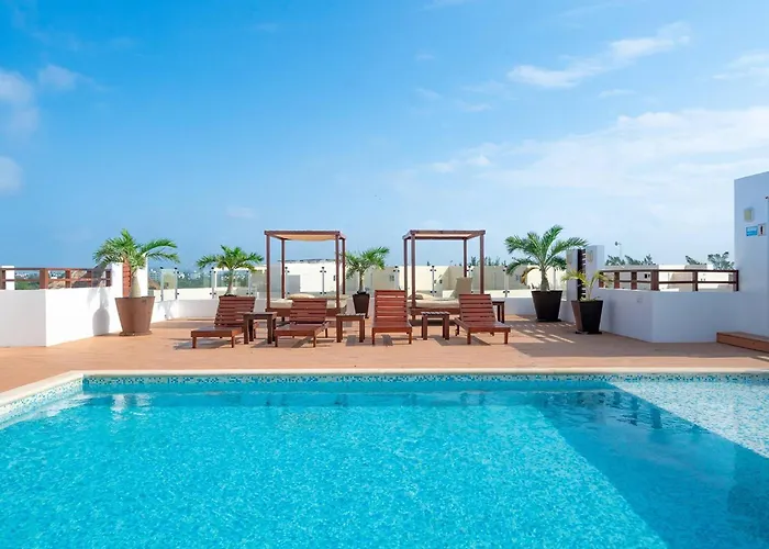 Casa del Mar Beachside Condo with Rooftop Pool - Clara Vakantiehuis Playa del Carmen
