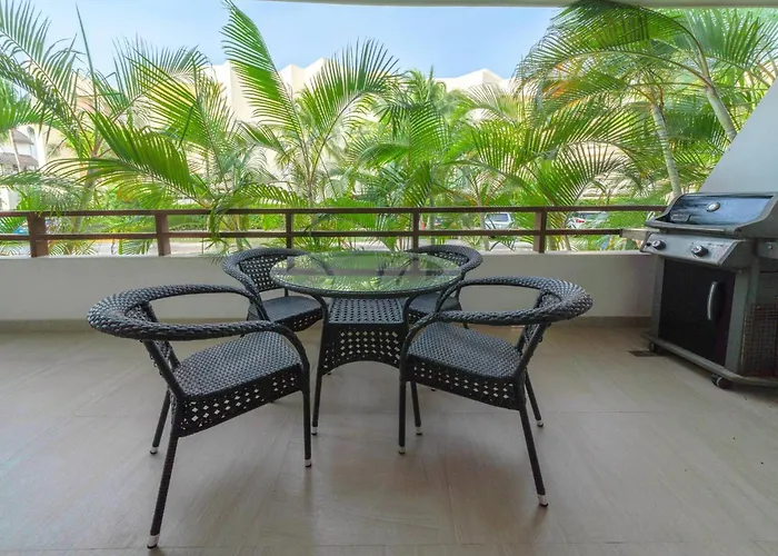 Casa del Mar Beachside Condo with Rooftop Pool - Clara