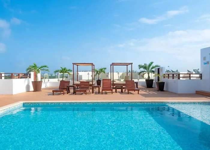 Beachside With 2 Br, Rooftop, Pool - At Casa Del Mar, Clara Apartamento