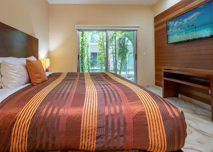 Beachside With 2 Br, Rooftop, Pool - At Casa Del Mar, Clara * Playa del Carmen
