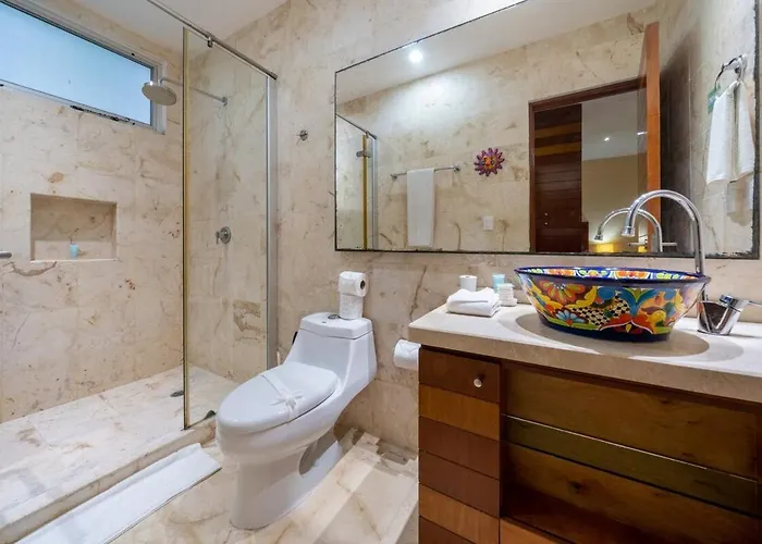 Beachside With 2 Br, Rooftop, Pool - At Casa Del Mar, Clara