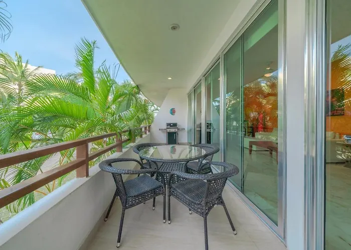 Beachside With 2 Br, Rooftop, Pool - At Casa Del Mar, Clara * Playa del Carmen